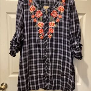 Elegant Black Plaid Tunic with Floral Embroidery